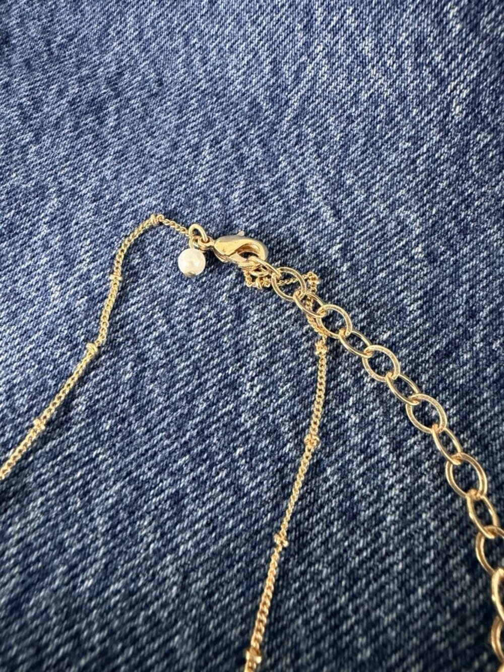 Vera Bradley Gold Tone Cross Necklace 16” with 3” Extender, Religious - Picture 5 of 9
